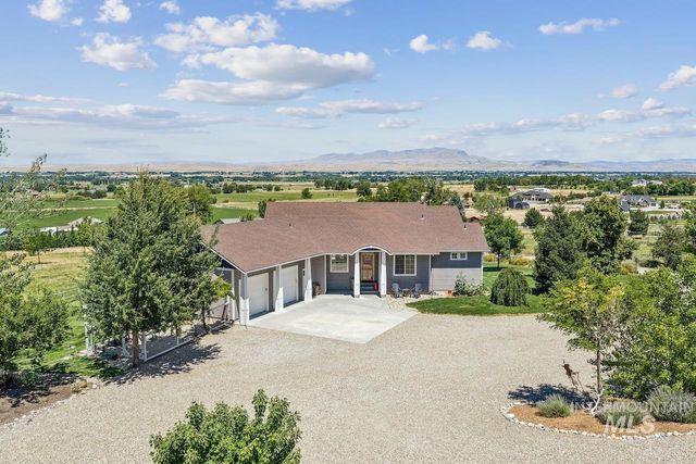 7305 Mustang Ln, Emmett, ID 83617