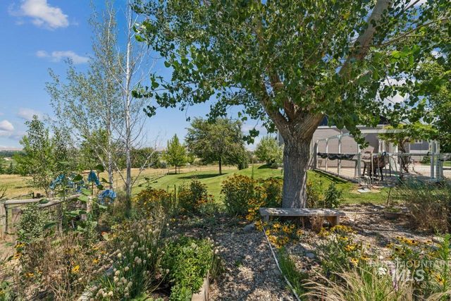7305 Mustang Ln, Emmett, ID 83617