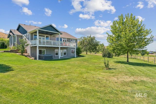 7305 Mustang Ln, Emmett, ID 83617