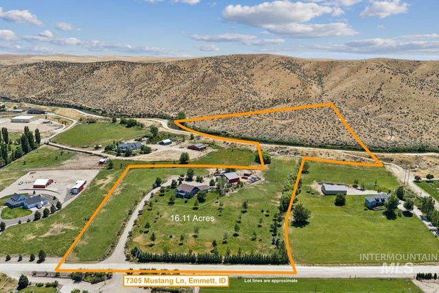 7305 Mustang Ln, Emmett, ID 83617