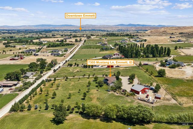7305 Mustang Ln, Emmett, ID 83617