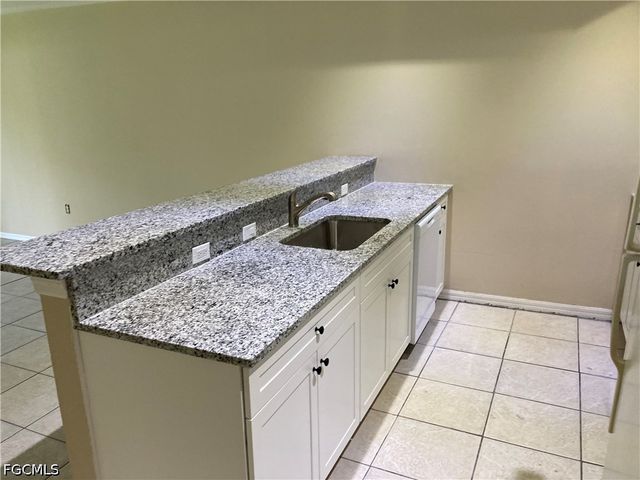 429 SE 24th AVE, Cape Coral, FL 33990