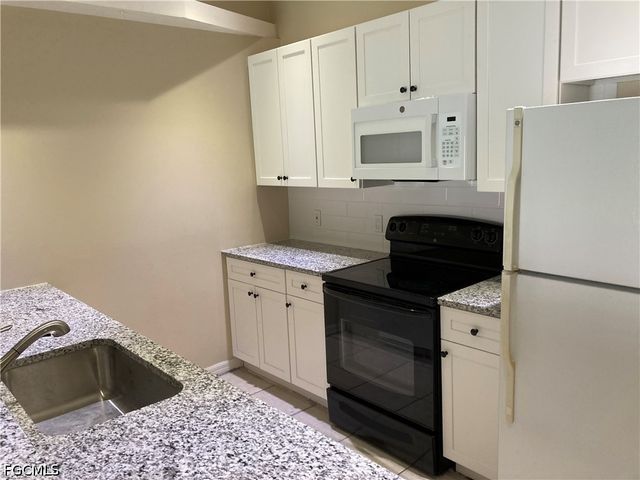 429 SE 24th AVE, Cape Coral, FL 33990