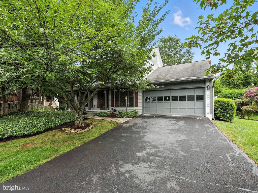 3815 APPALOOSA DR, Woodbridge, VA 22192