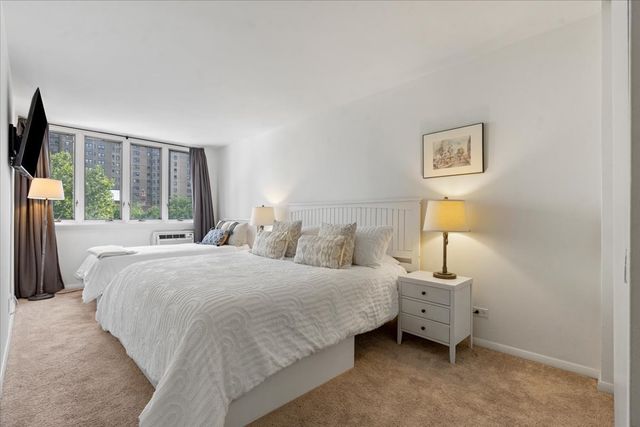 1419 N State Parkway 603, Chicago, IL 60610