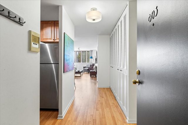 1419 N State Parkway 603, Chicago, IL 60610