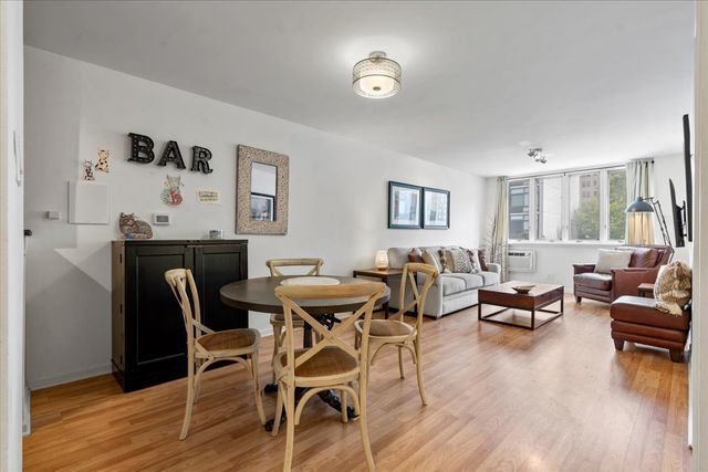 1419 N State Parkway 603, Chicago, IL 60610