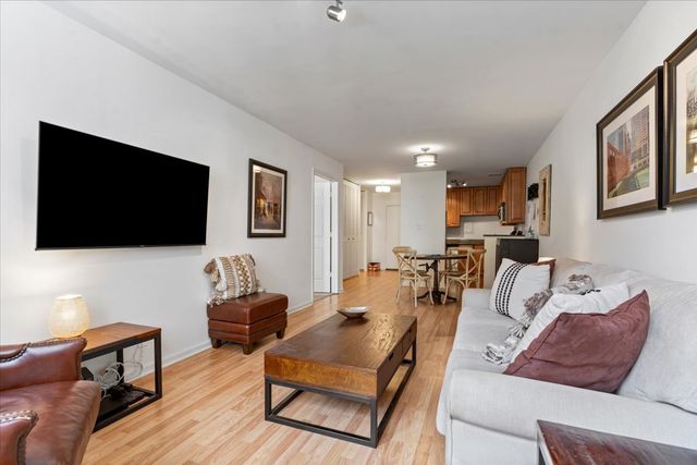 1419 N State Parkway 603, Chicago, IL 60610