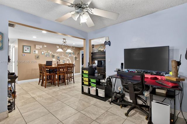 8505 NW 29th Dr, Coral Springs, FL 33065