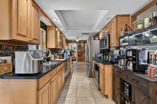 8505 NW 29th Dr, Coral Springs, FL 33065