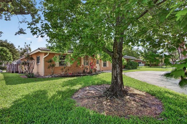 8505 NW 29th Dr, Coral Springs, FL 33065