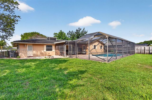 8505 NW 29th Dr, Coral Springs, FL 33065