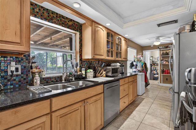 8505 NW 29th Dr, Coral Springs, FL 33065