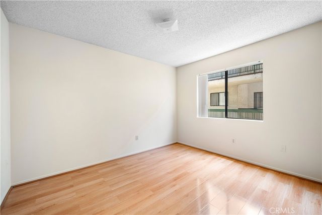 1004 E Garfield 3, Glendale, CA 91205