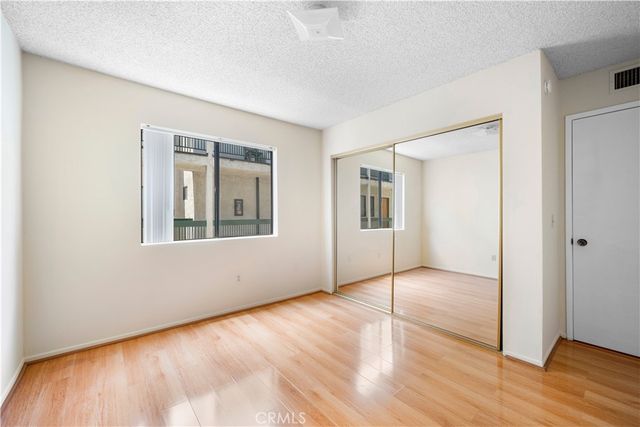 1004 E Garfield 3, Glendale, CA 91205
