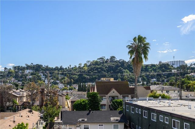 1004 E Garfield 3, Glendale, CA 91205