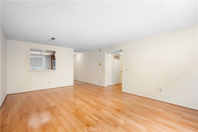 1004 E Garfield 3, Glendale, CA 91205