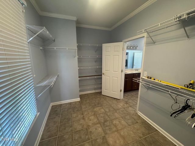 233 Brown Circle, Blountville, TN 37617