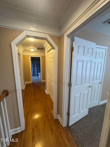 233 Brown Circle, Blountville, TN 37617