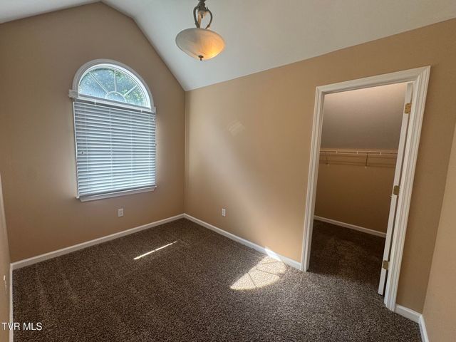 233 Brown Circle, Blountville, TN 37617