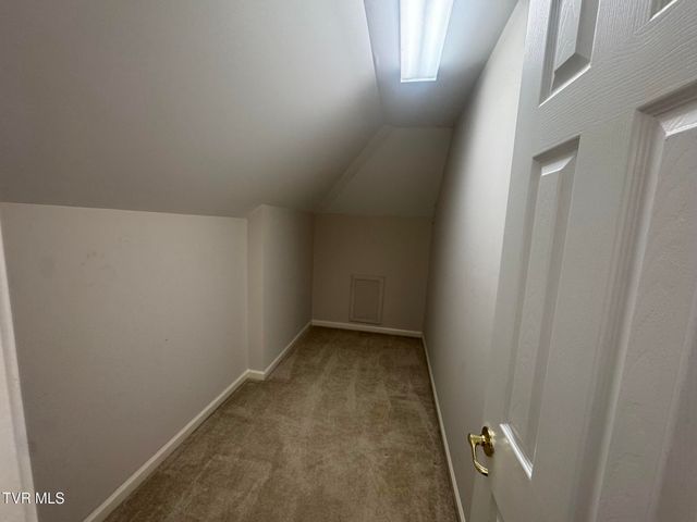 233 Brown Circle, Blountville, TN 37617