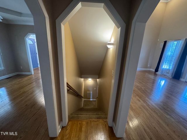 233 Brown Circle, Blountville, TN 37617