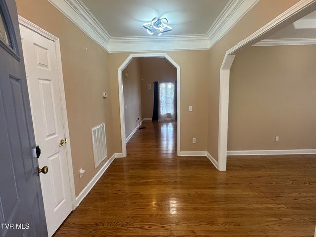 233 Brown Circle, Blountville, TN 37617