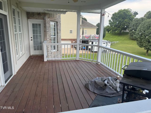 233 Brown Circle, Blountville, TN 37617
