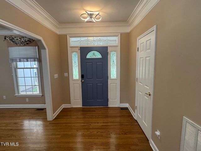 233 Brown Circle, Blountville, TN 37617