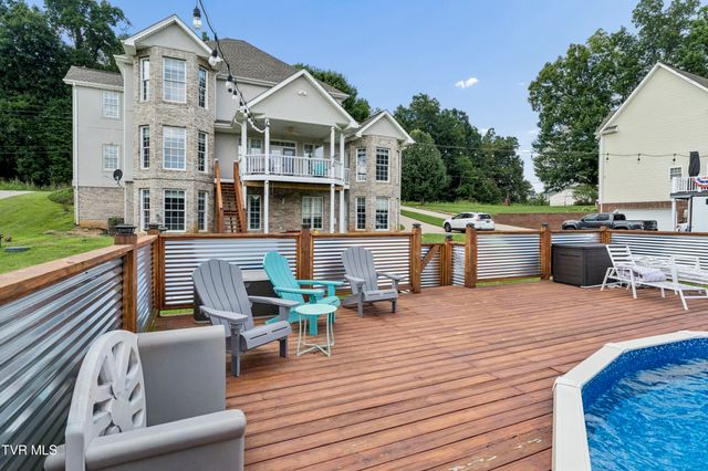 233 Brown Circle, Blountville, TN 37617
