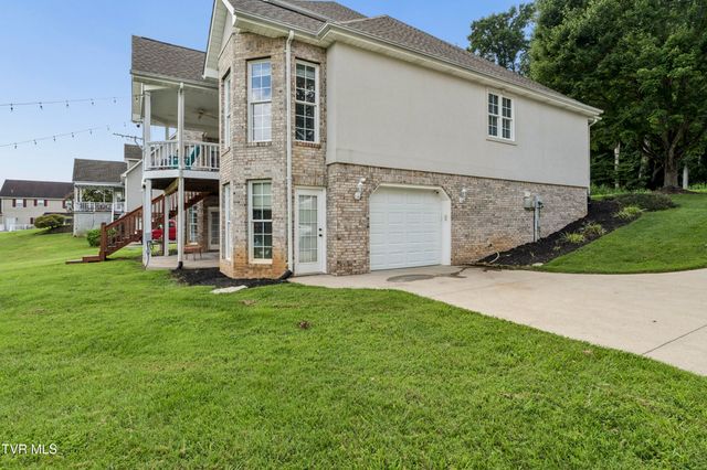 233 Brown Circle, Blountville, TN 37617