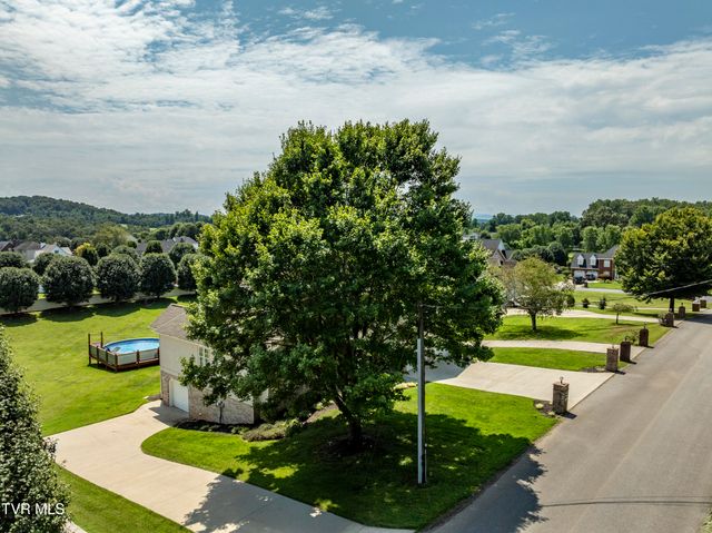 233 Brown Circle, Blountville, TN 37617