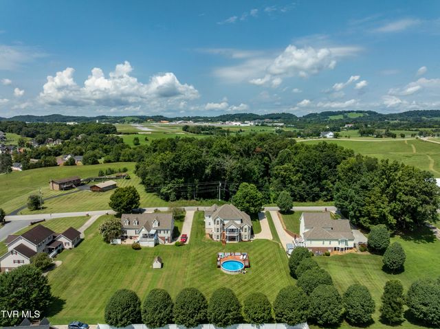 233 Brown Circle, Blountville, TN 37617