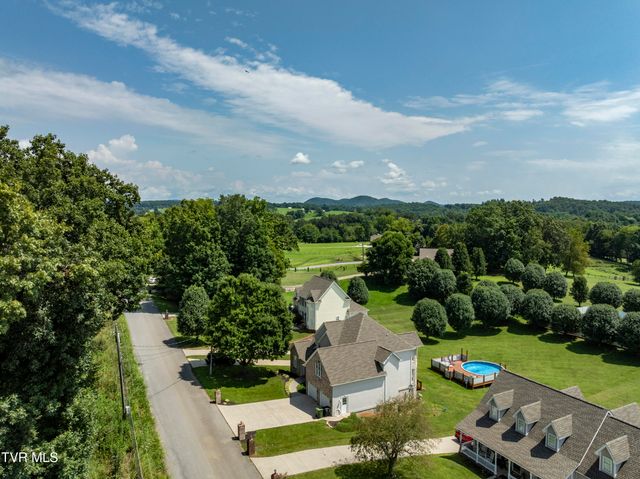 233 Brown Circle, Blountville, TN 37617