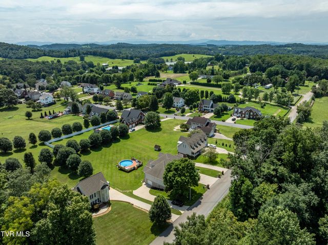 233 Brown Circle, Blountville, TN 37617