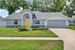 696 Saybrook Street, Port Orange, FL 32127