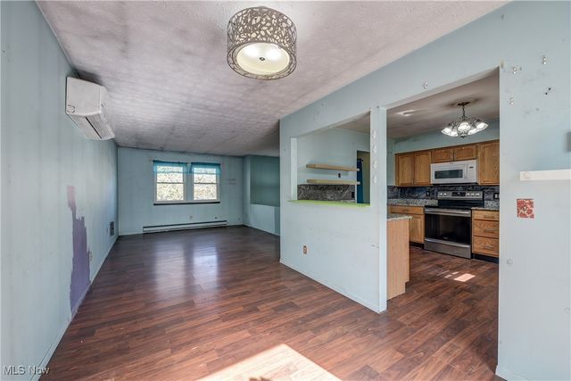 2007 W 41st Street, Lorain, OH 44053