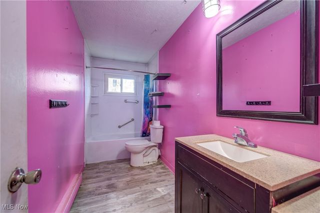 2007 W 41st Street, Lorain, OH 44053