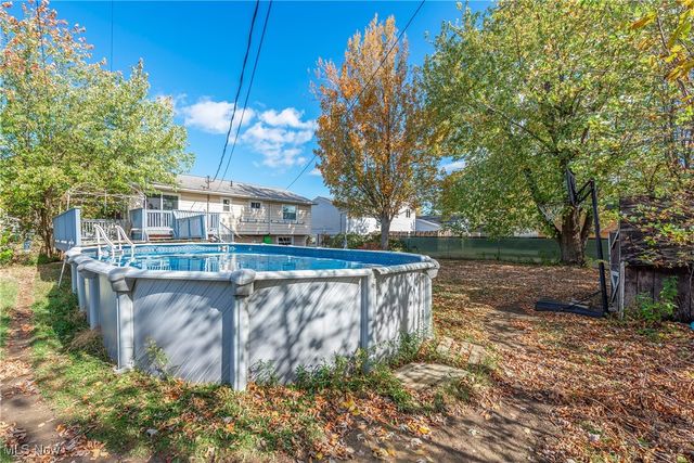 2007 W 41st Street, Lorain, OH 44053