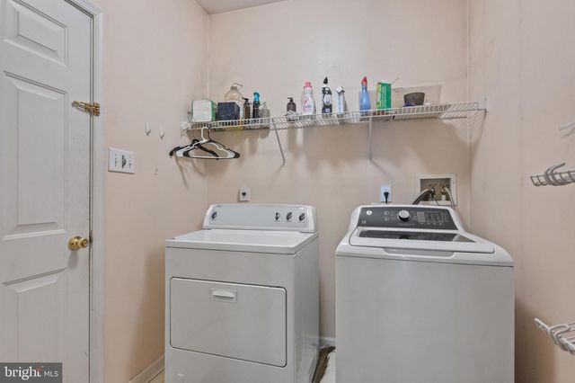 929 N YORK DR, Downingtown, PA 19335