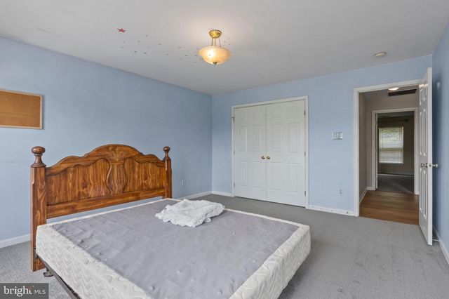 929 N YORK DR, Downingtown, PA 19335
