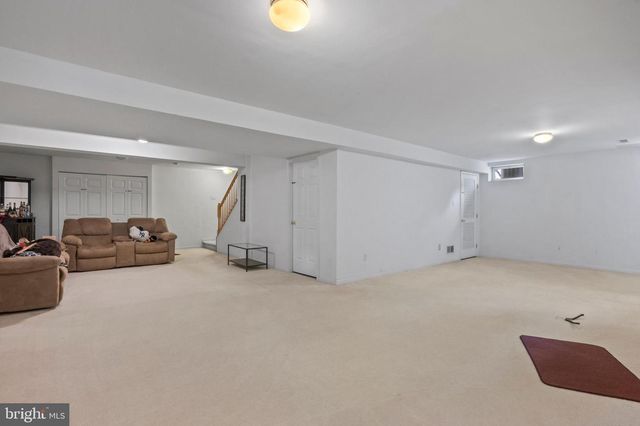 929 N YORK DR, Downingtown, PA 19335