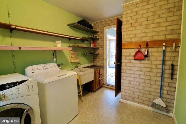 11312 MYRTLE LN, Reston, VA 20191