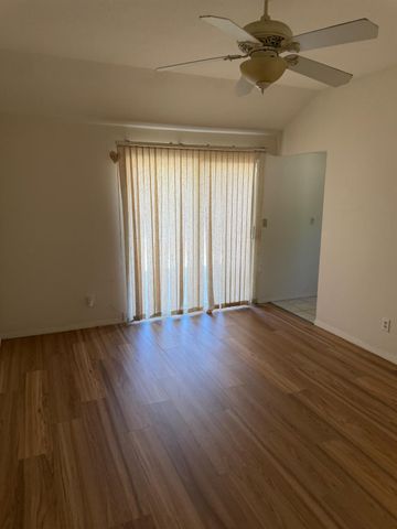 9128 N Stoneridge Lane, Fresno, CA 93720