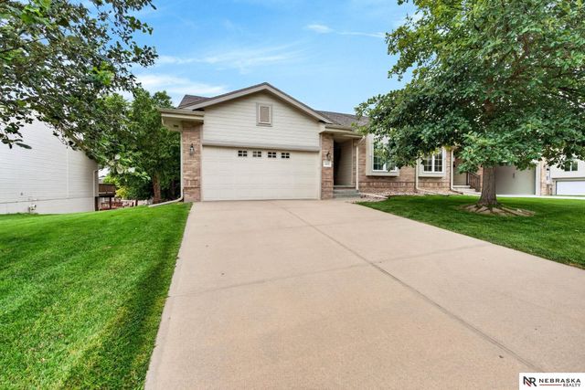 6608 S 165 th Avenue, Omaha, NE 68135