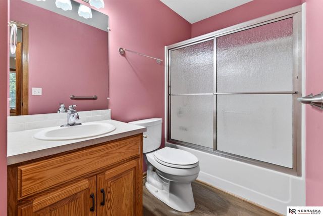 6608 S 165 th Avenue, Omaha, NE 68135
