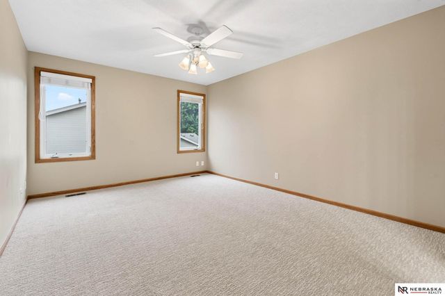 6608 S 165 th Avenue, Omaha, NE 68135