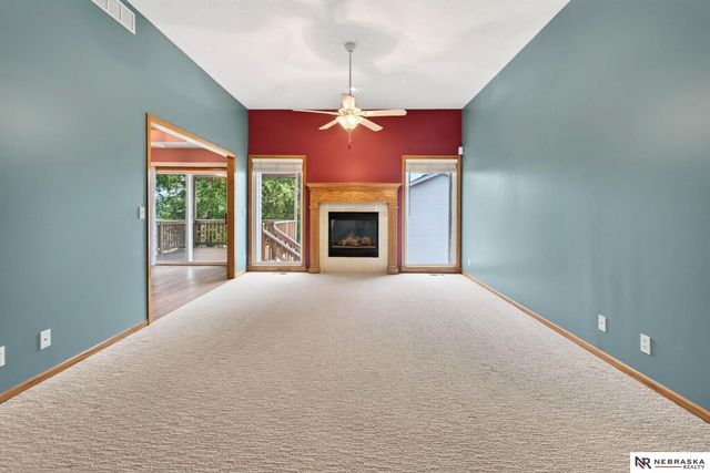 6608 S 165 th Avenue, Omaha, NE 68135