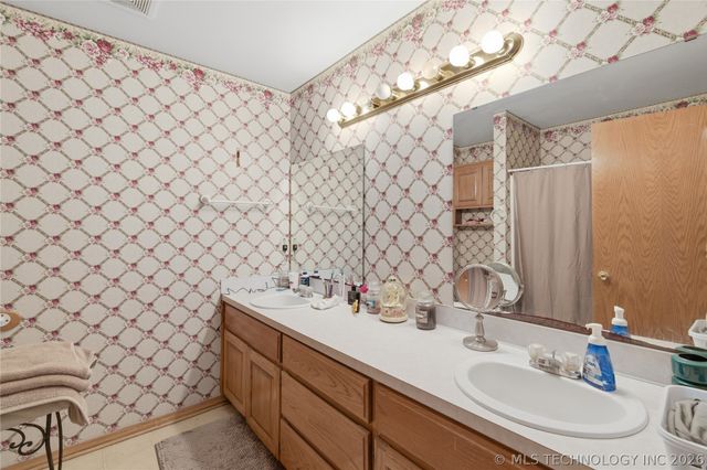 2045 Aspen, Tahlequah, OK 74464