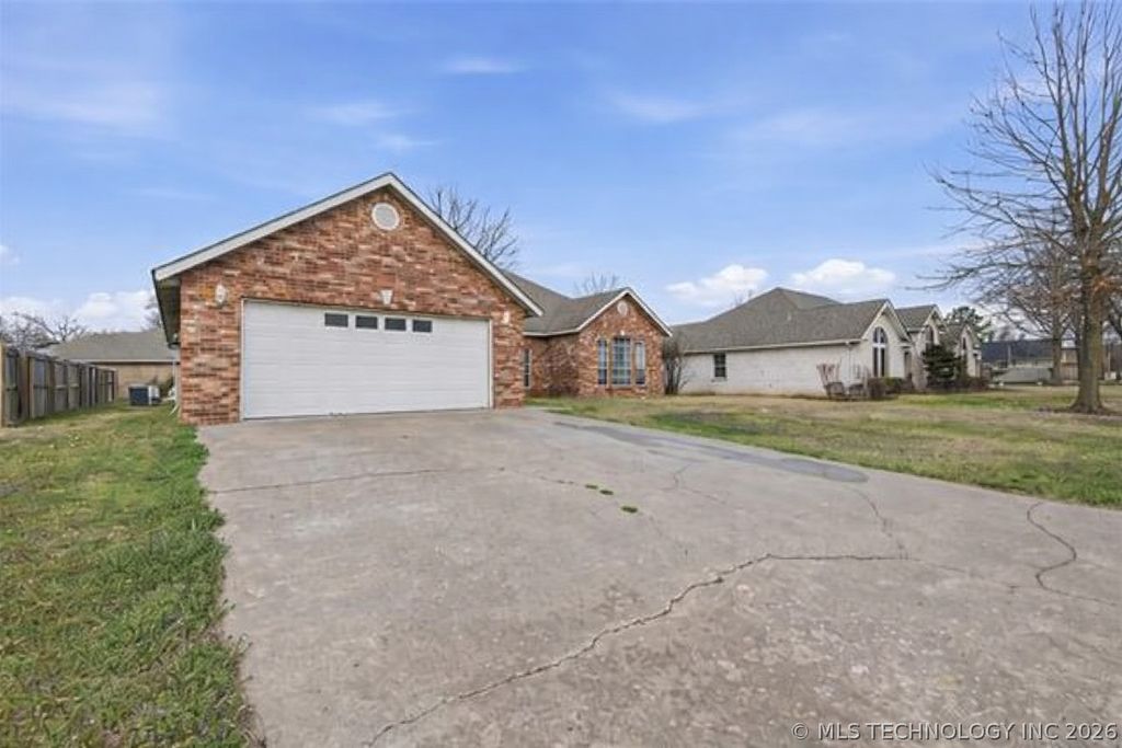 2045 Aspen, Tahlequah, OK 74464